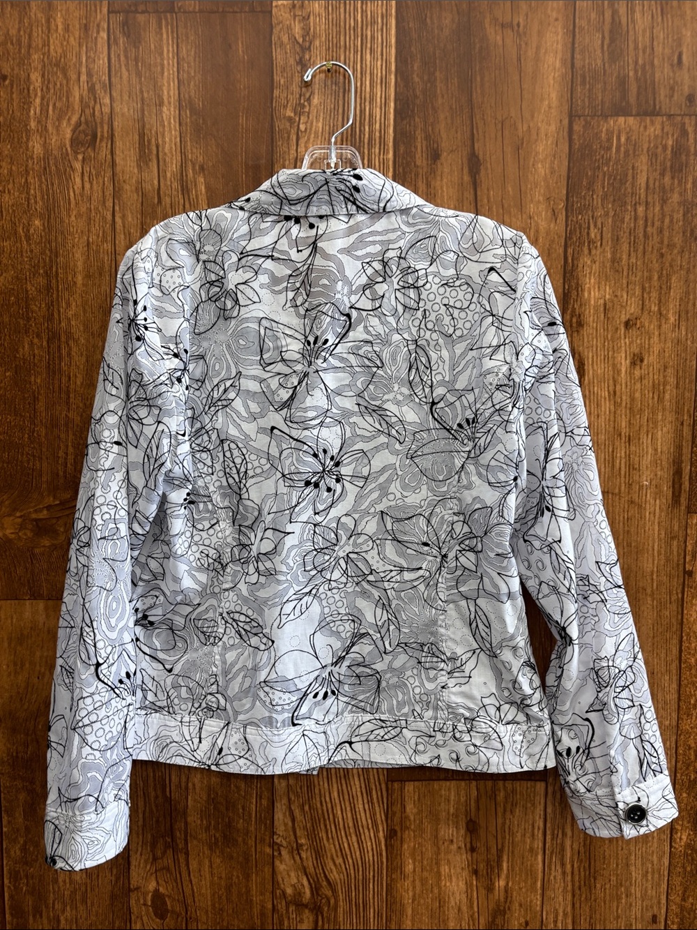 Christopher & Banks White and Black Floral Button-Front Shirt Jacket - Picture 5 of 5